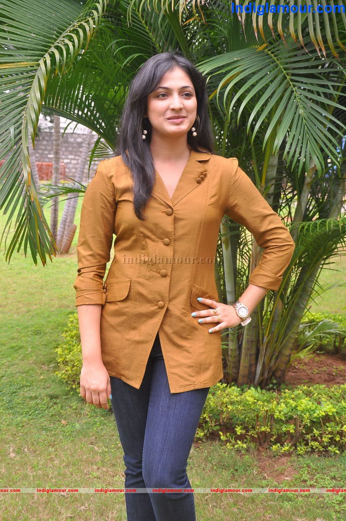 Hari Priya Actress hd photo