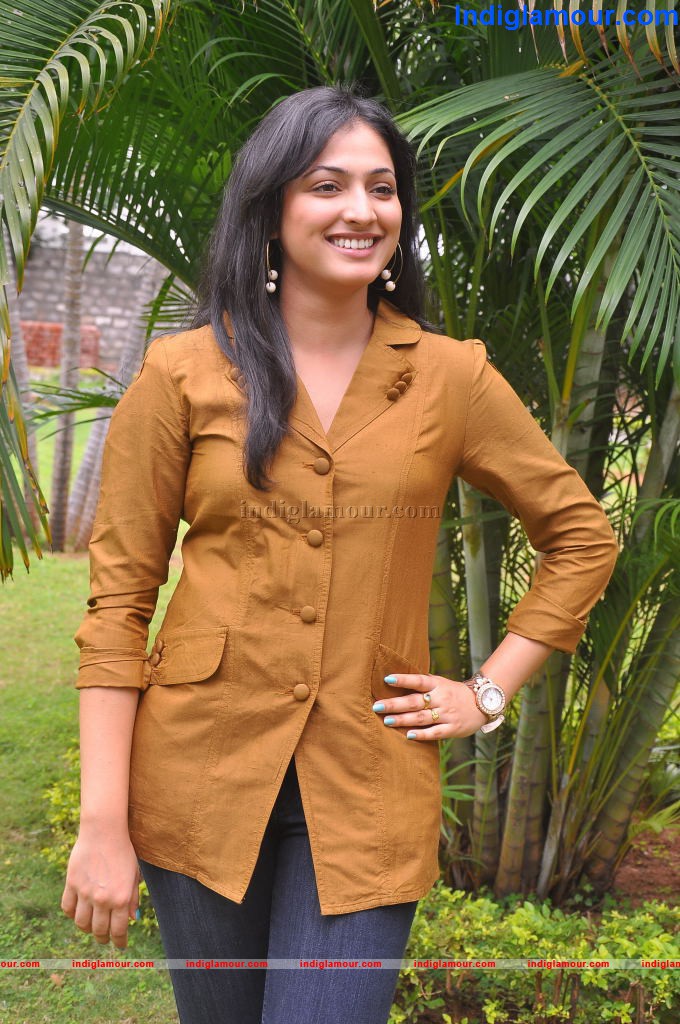Hari Priya Actress hd photo