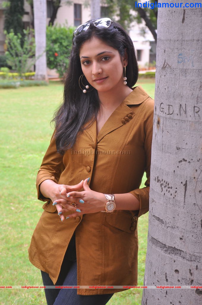 Hari Priya Actress hd photo