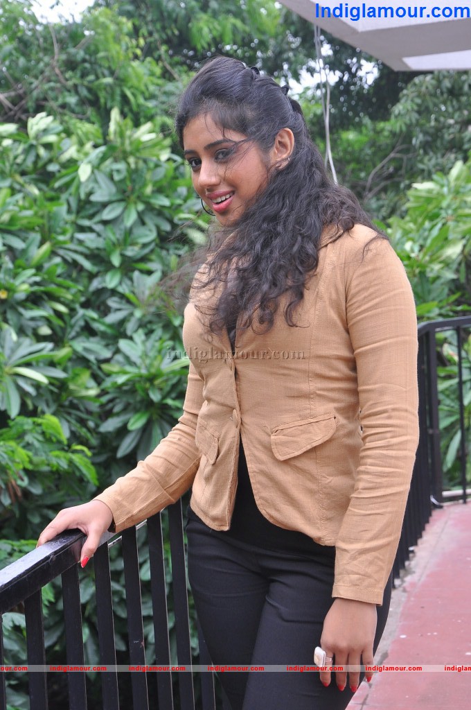 Jeevitha Actress hd photo