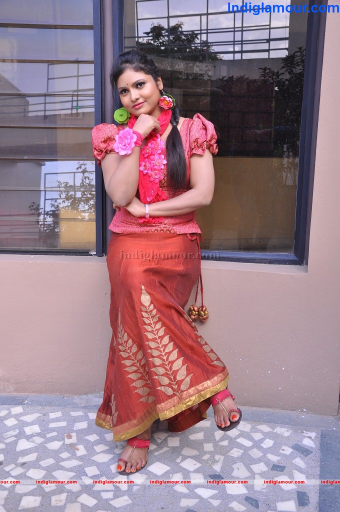 Viswadha Actress hd photo