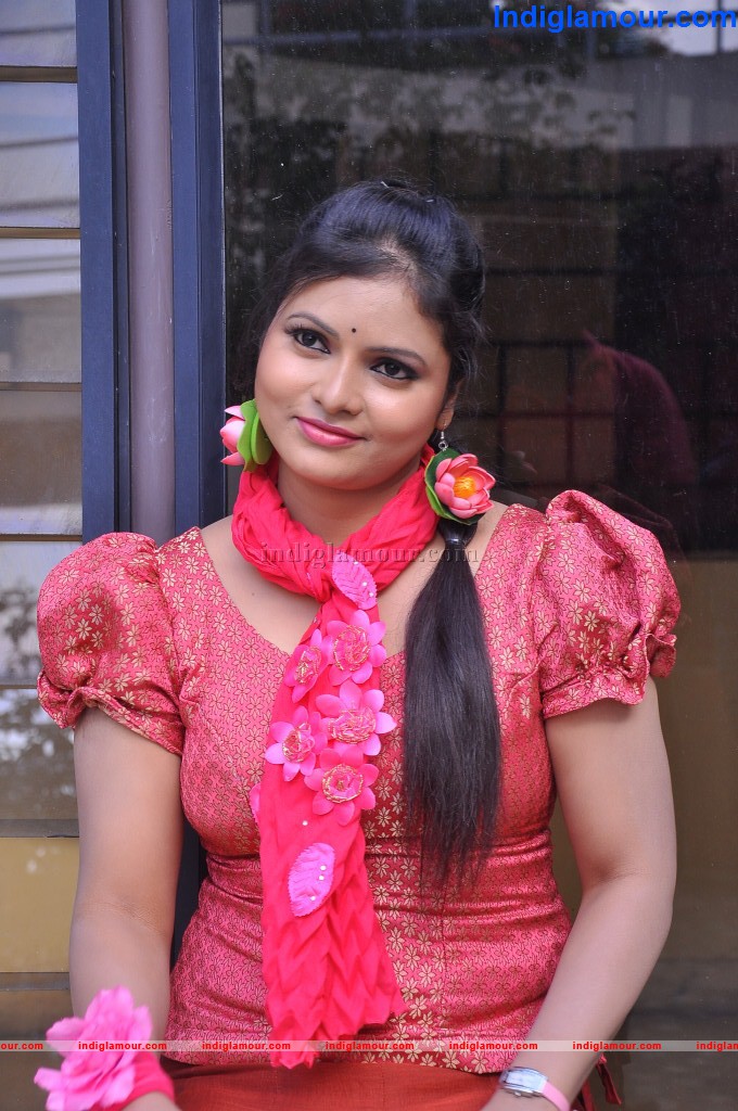 Viswadha Actress hd photo