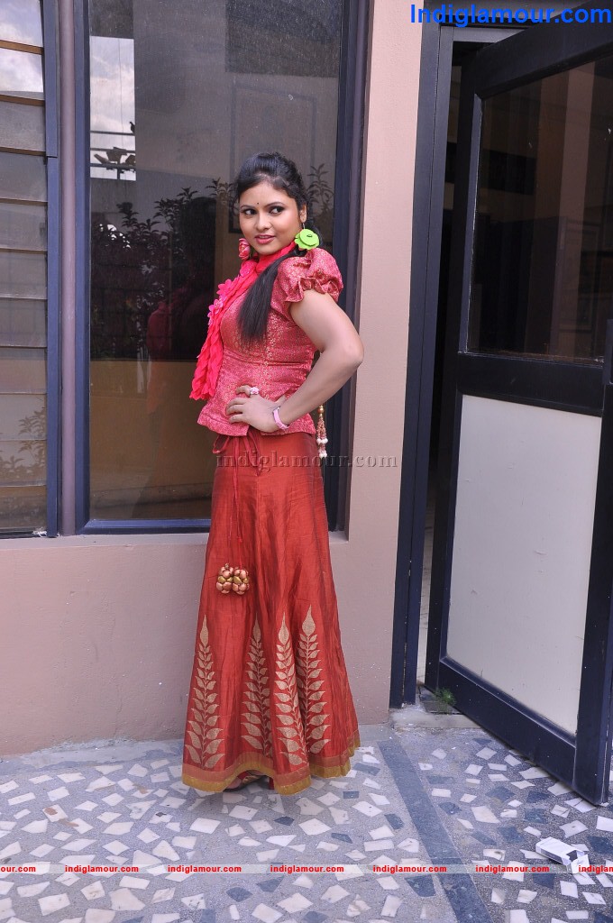Viswadha Actress hd photo