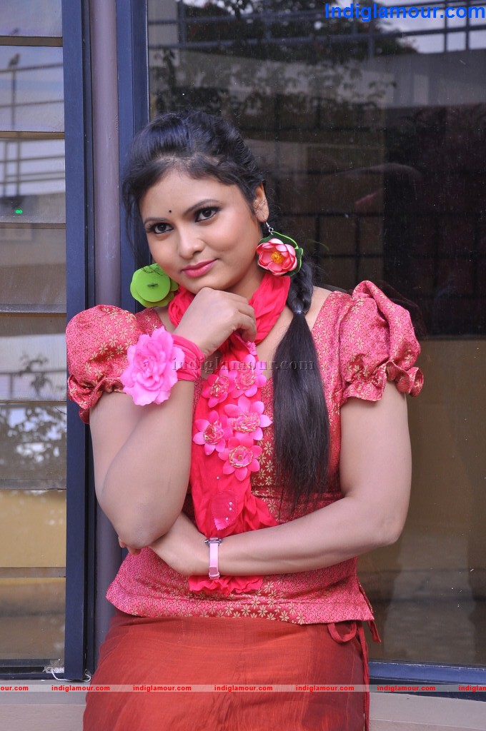 Viswadha Actress hd photo