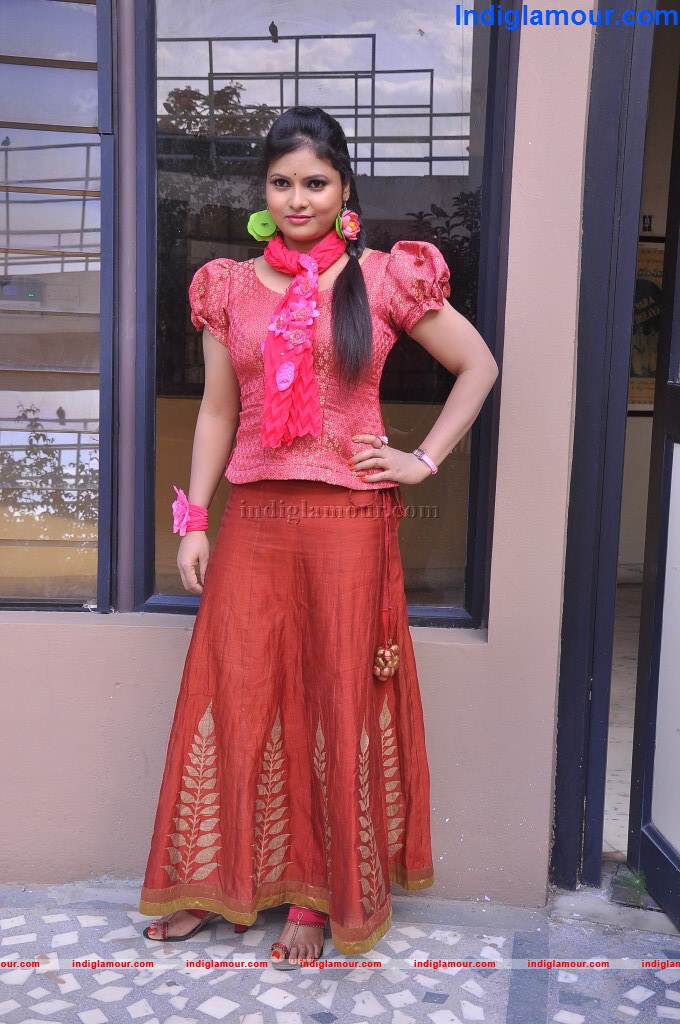 Viswadha Actress hd photo
