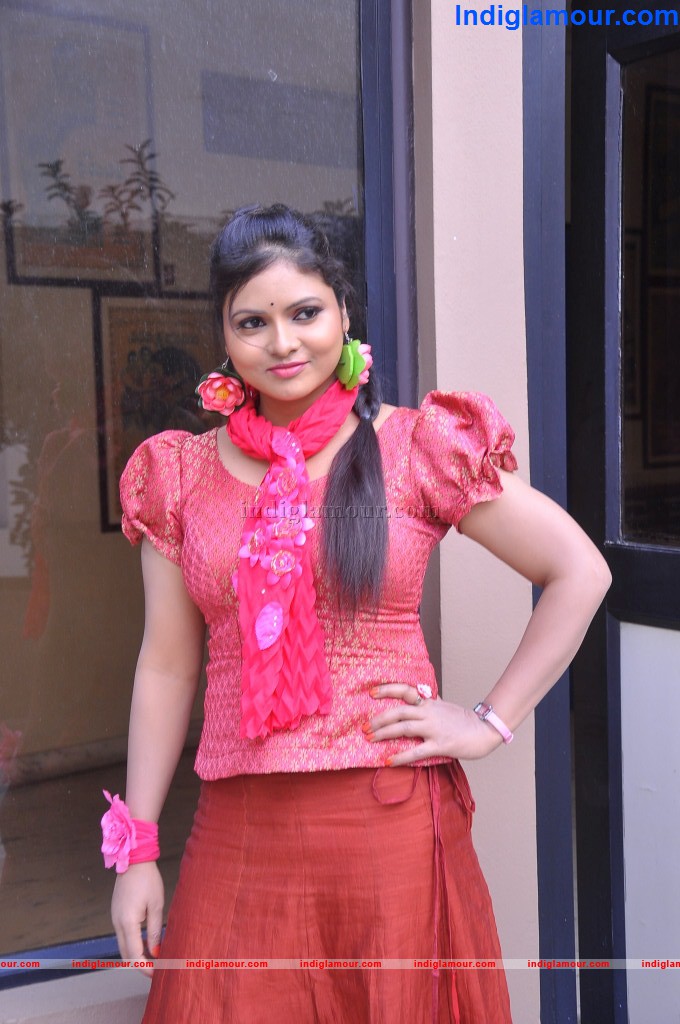 Viswadha Actress hd photo