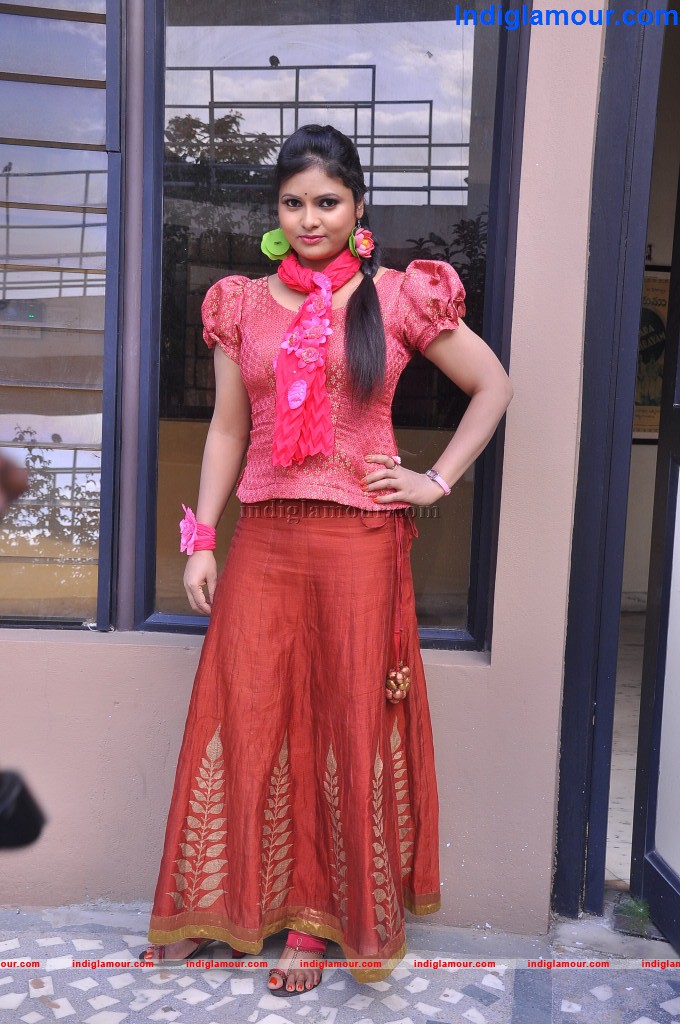 Viswadha Actress hd photo