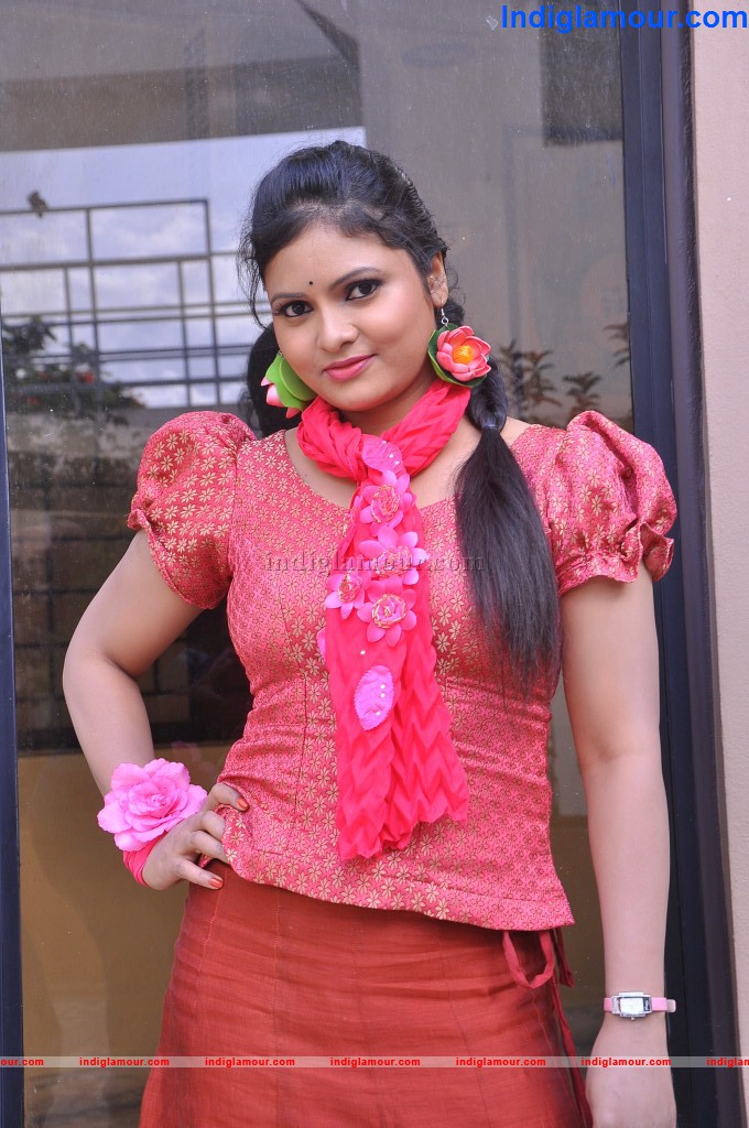 Viswadha Actress hd photo