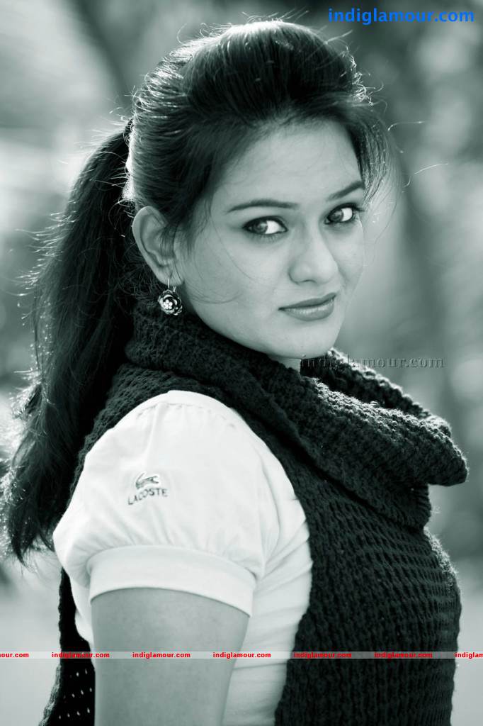 Roshika Actress hd photo