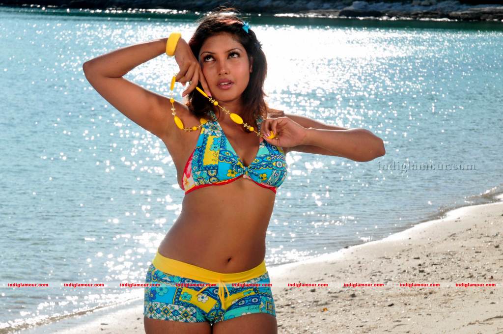 Komal Actress hd photo