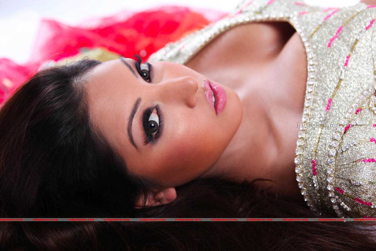 Komal Actress hd photo