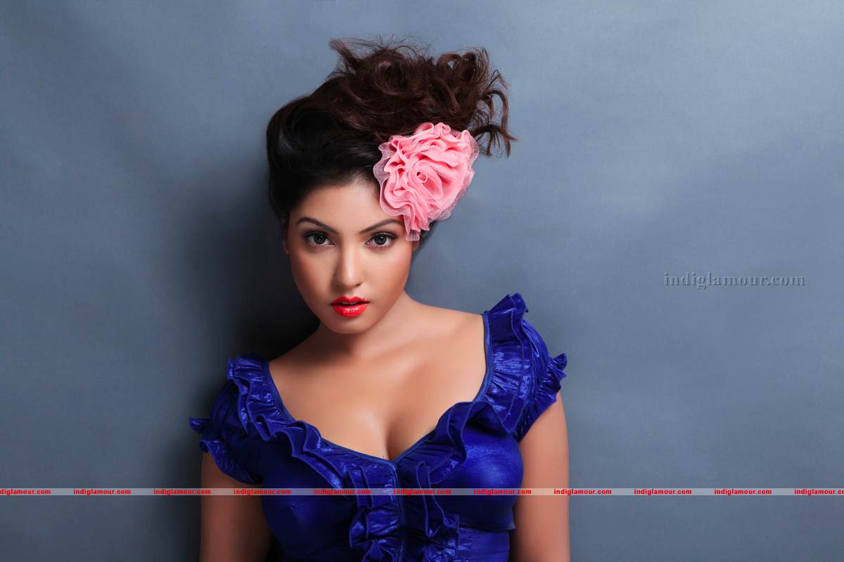 Komal Actress hd photo