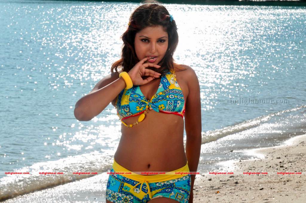 Komal Actress hd photo