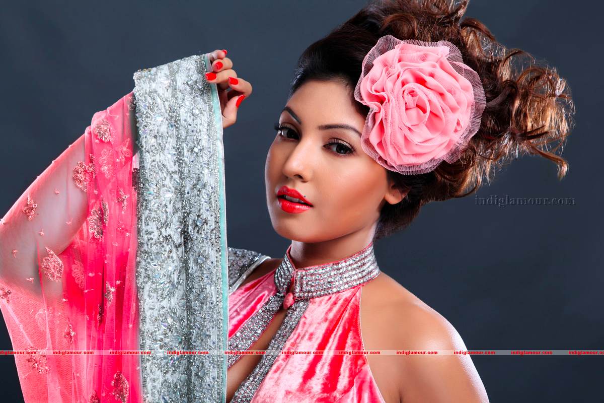 Komal Actress hd photo