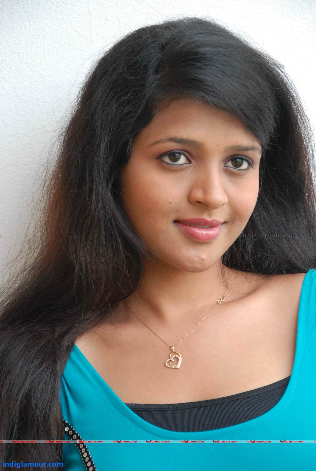 Aswi Actress hd photo