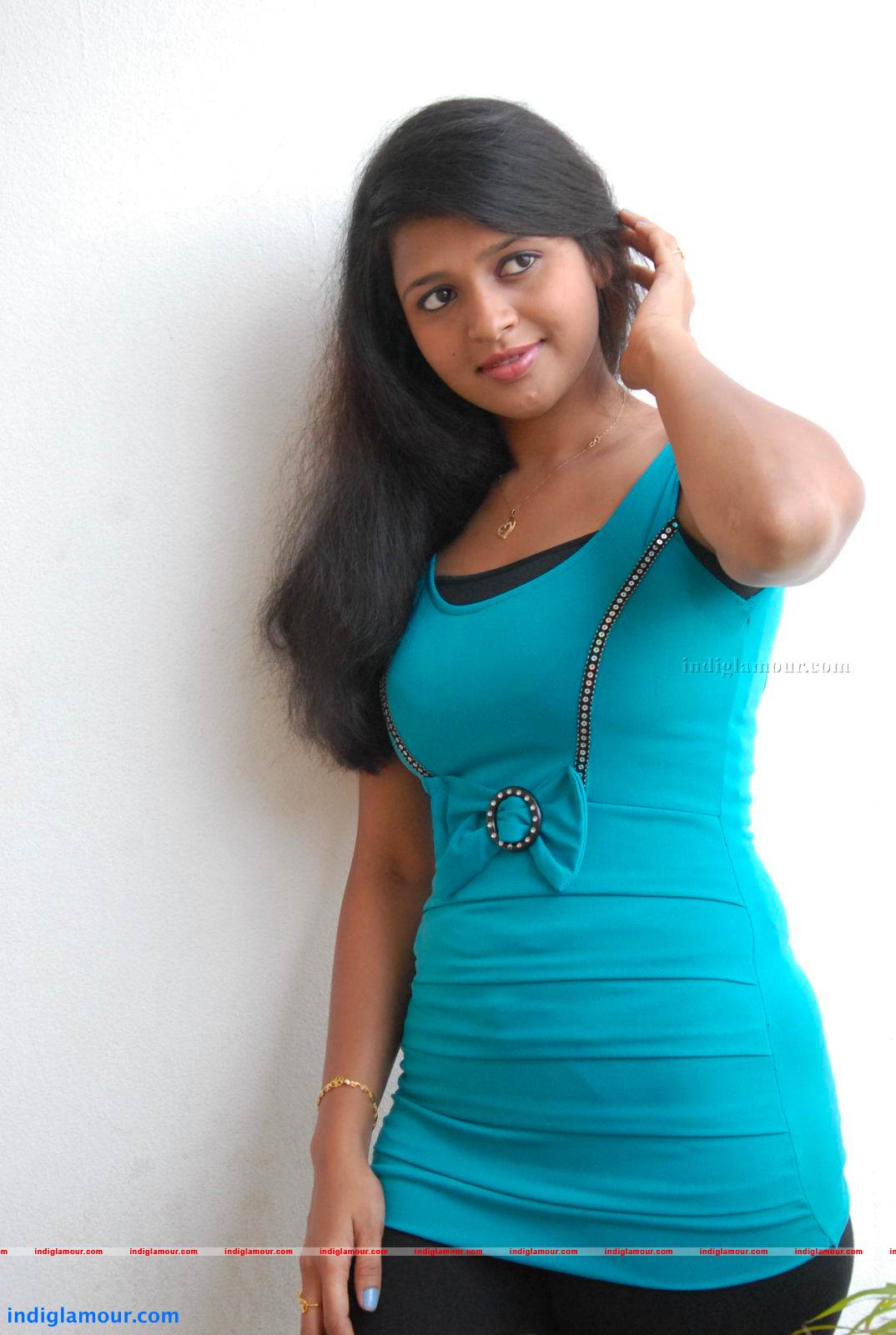 Aswi Actress hd photo