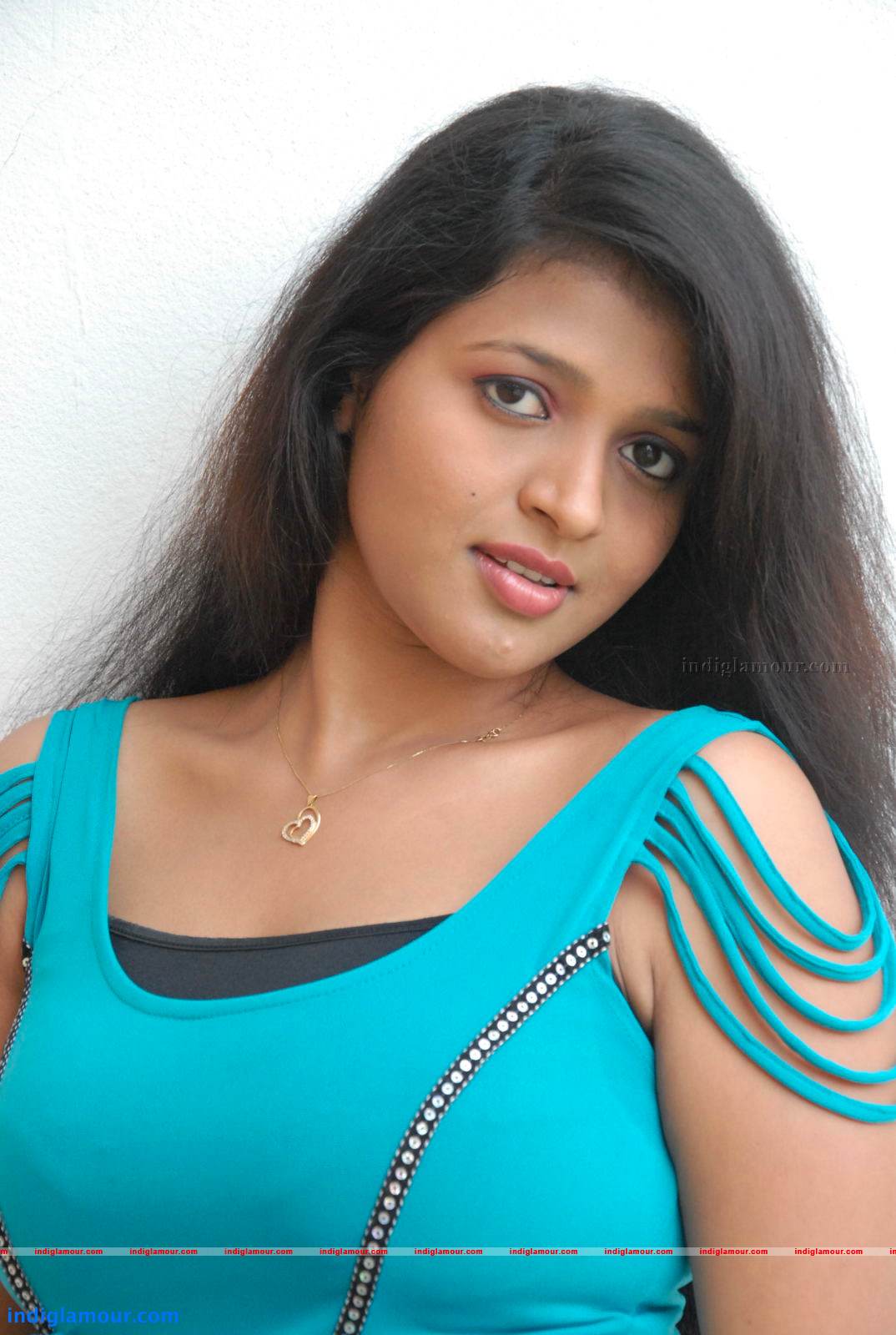 Aswi Actress hd photo