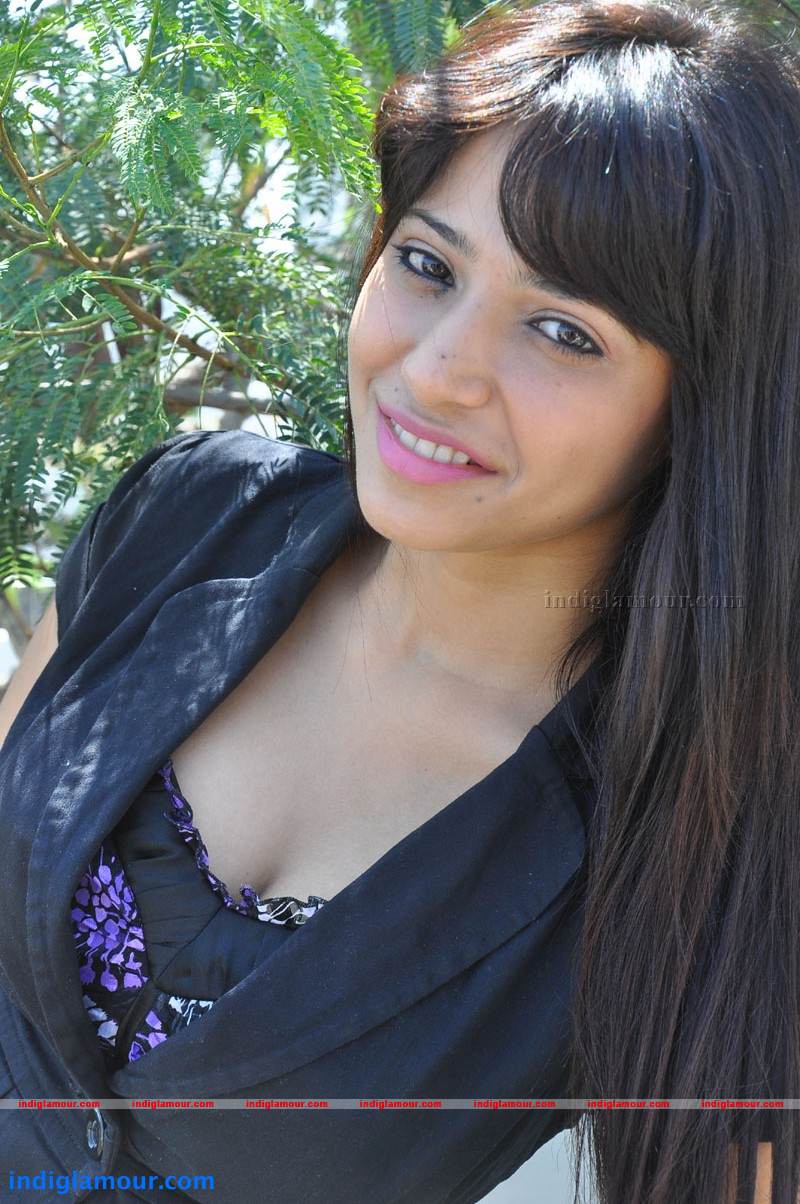 Kim Actress hd photo