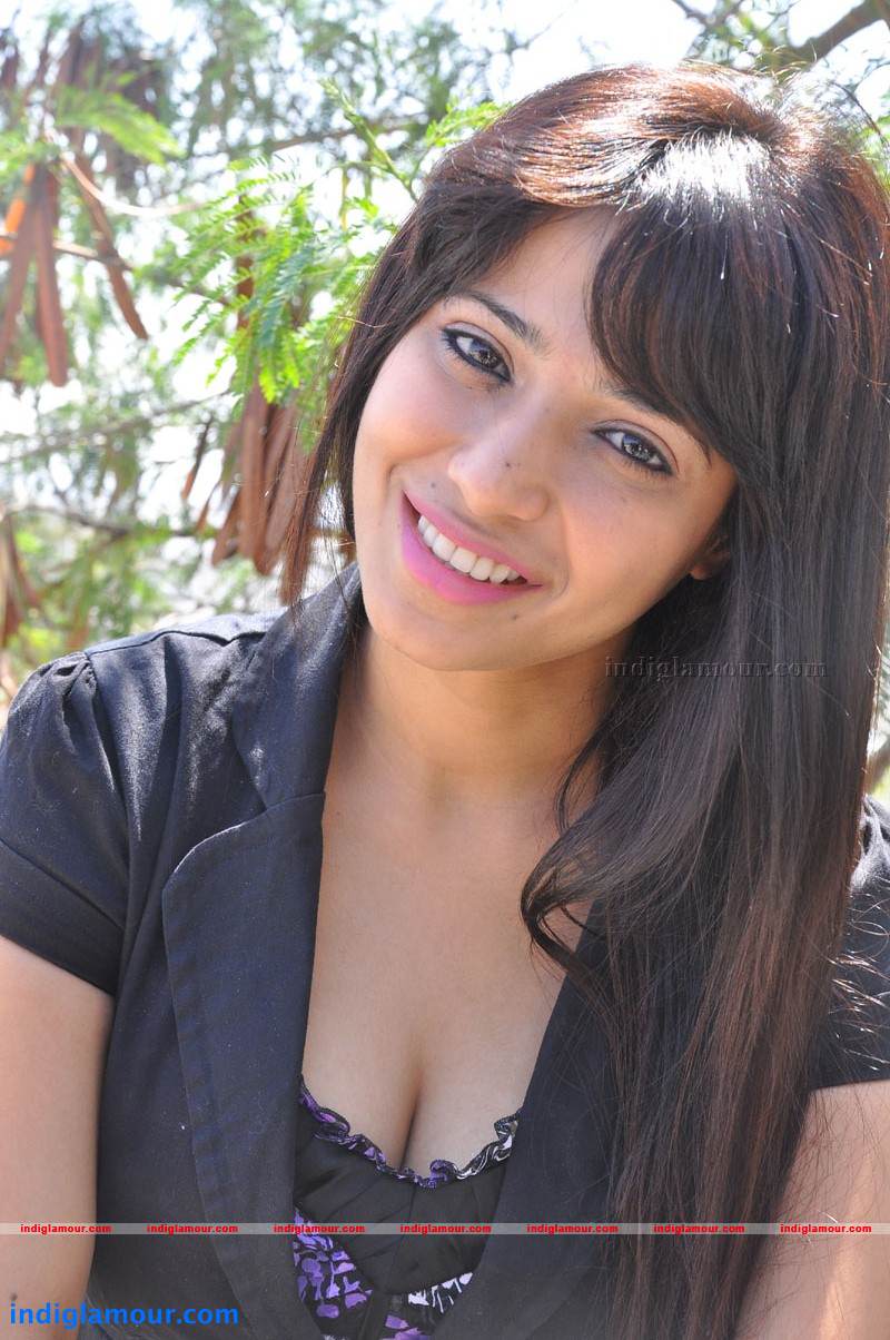 Kim Actress hd photo