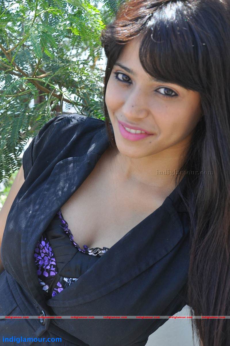 Kim Actress hd photo