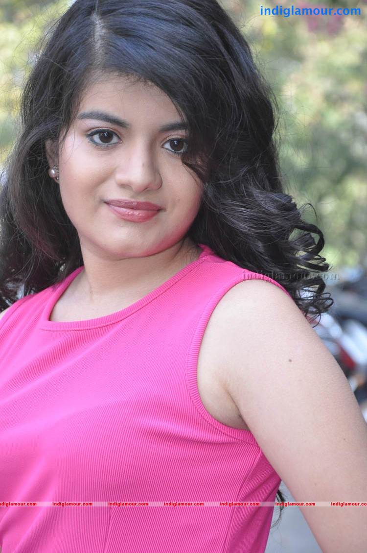 Meenakshi Actress hd photo