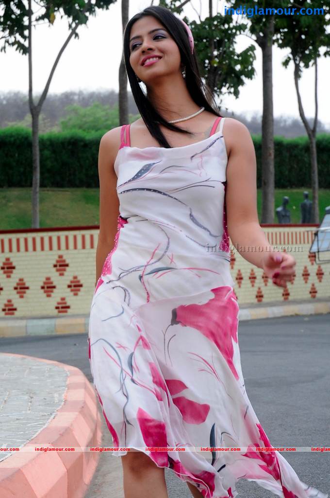 Nisha Shah Actress hd photo