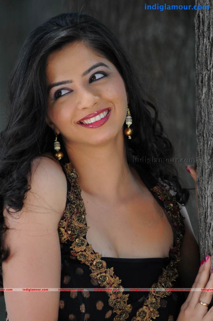 Nisha Shah Actress hd photo