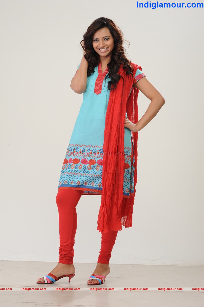 Isha Chawla Actress hd photo