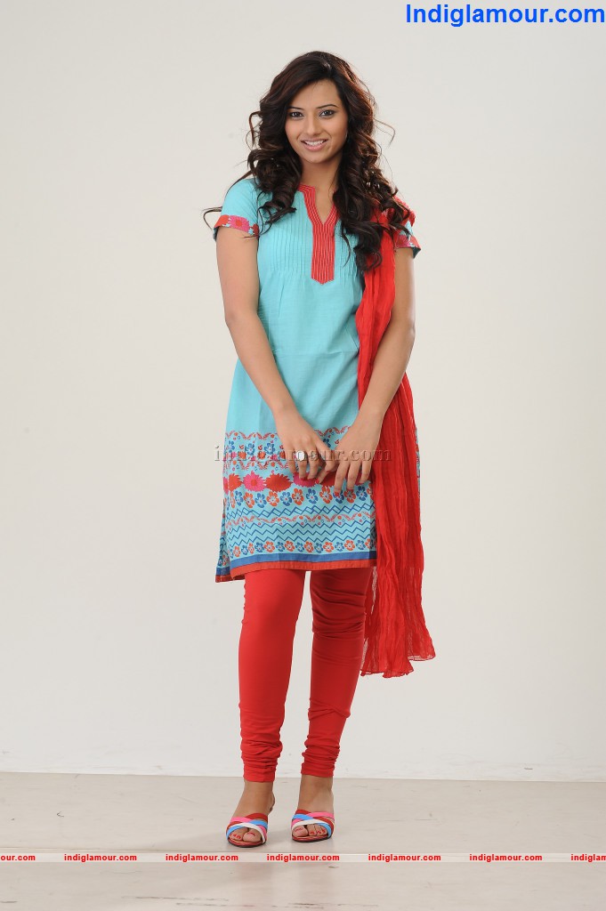 Isha Chawla Actress hd photo