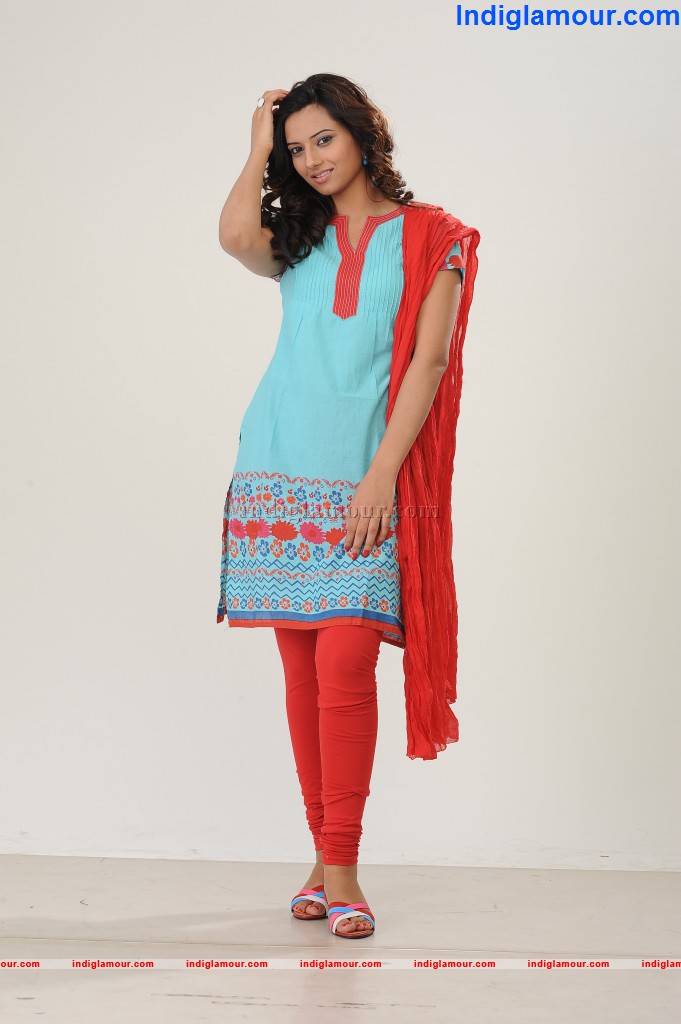 Isha Chawla Actress hd photo