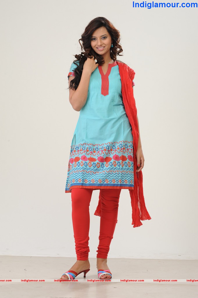 Isha Chawla Actress hd photo