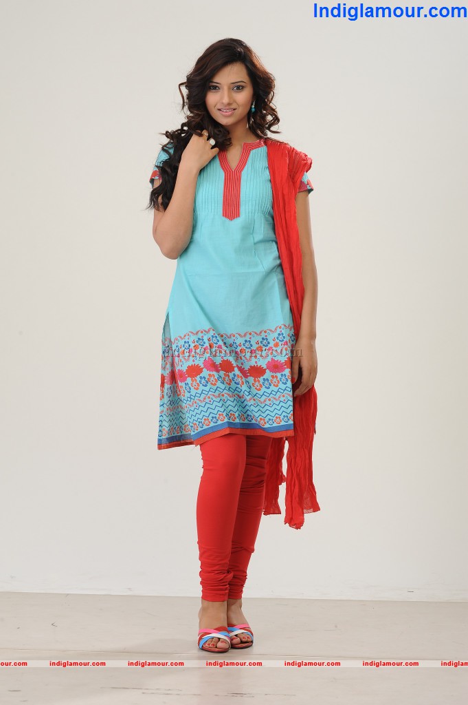 Isha Chawla Actress hd photo