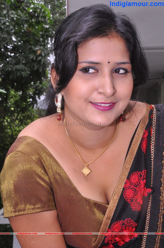 Kushbu Actress hd photo
