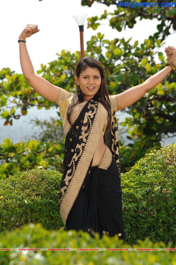 Siri Actress hd photo