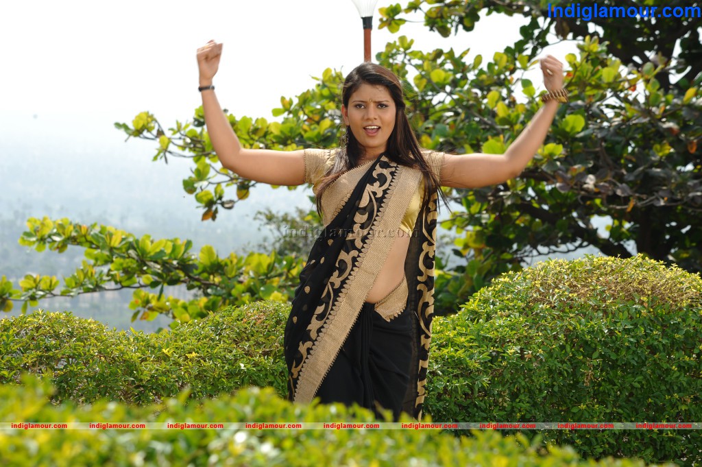 Siri Actress hd photo