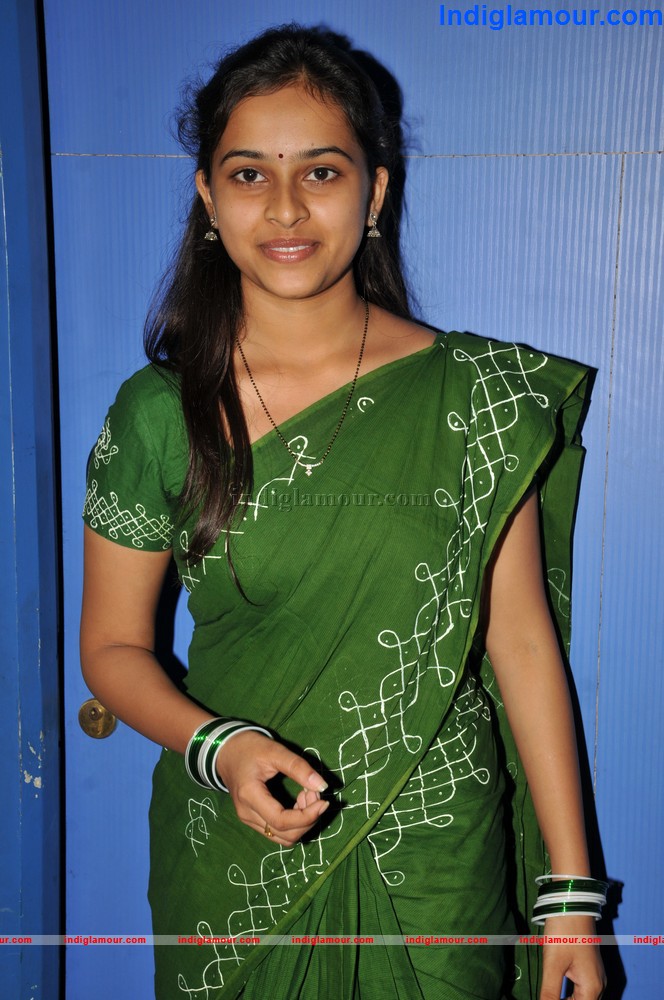 Sri Divya Actress hd photo