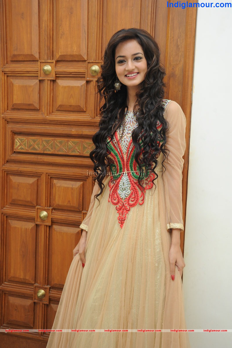 Shanvi Actress hd photo