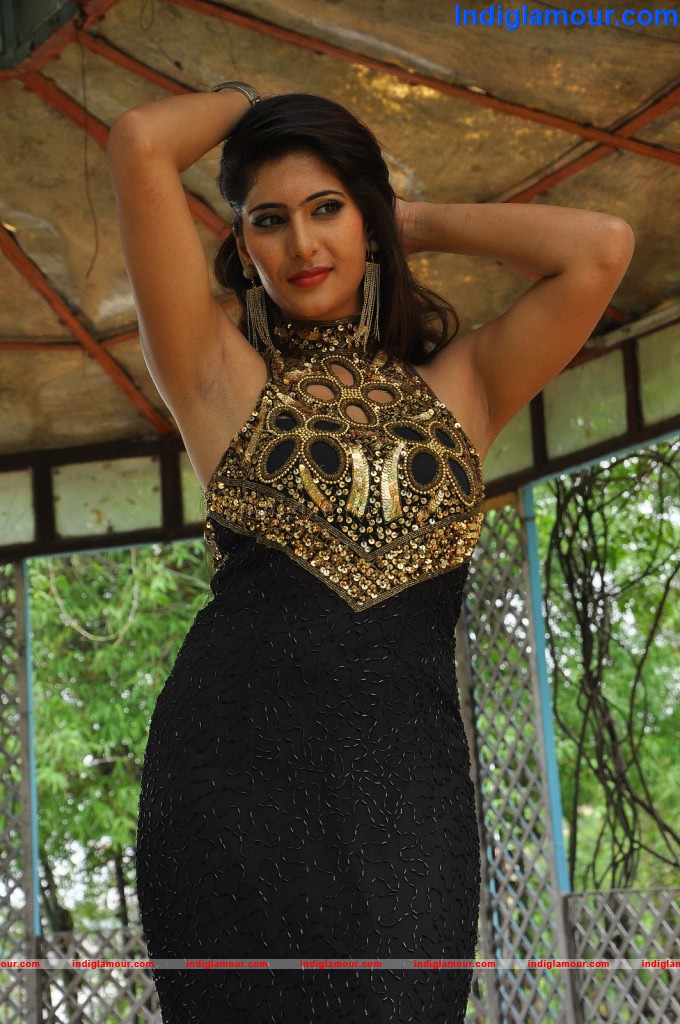 Neha Saxena Actress hd photo