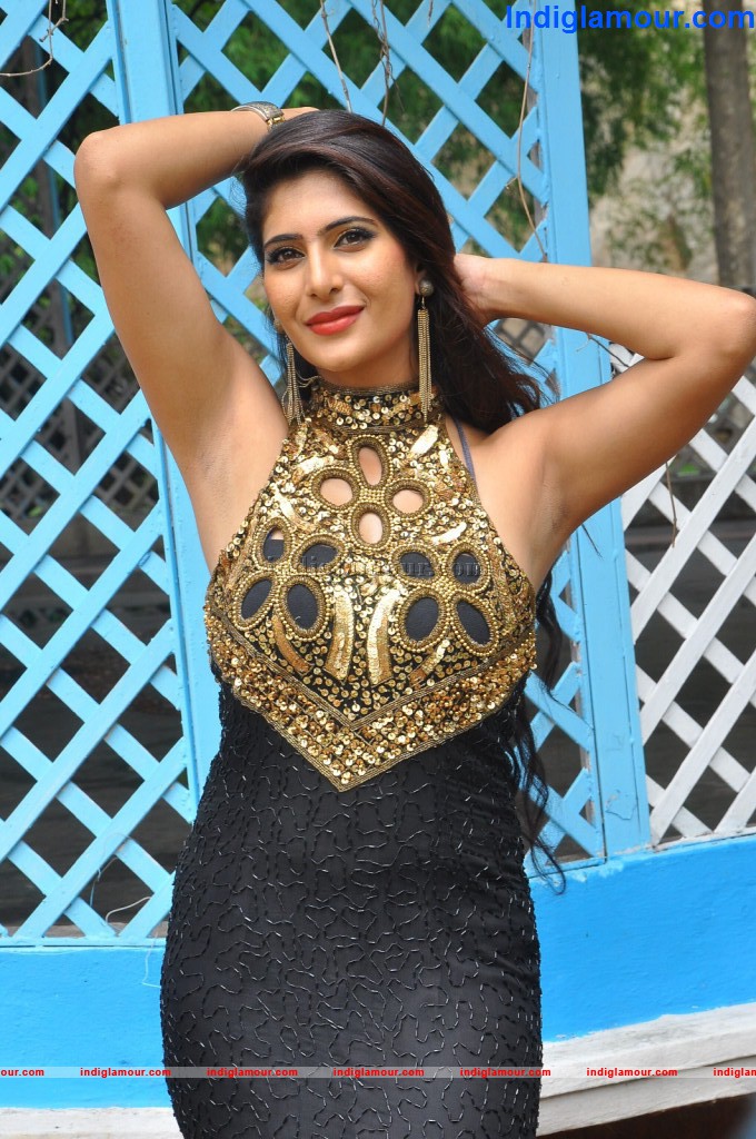 Neha Saxena Actress hd photo