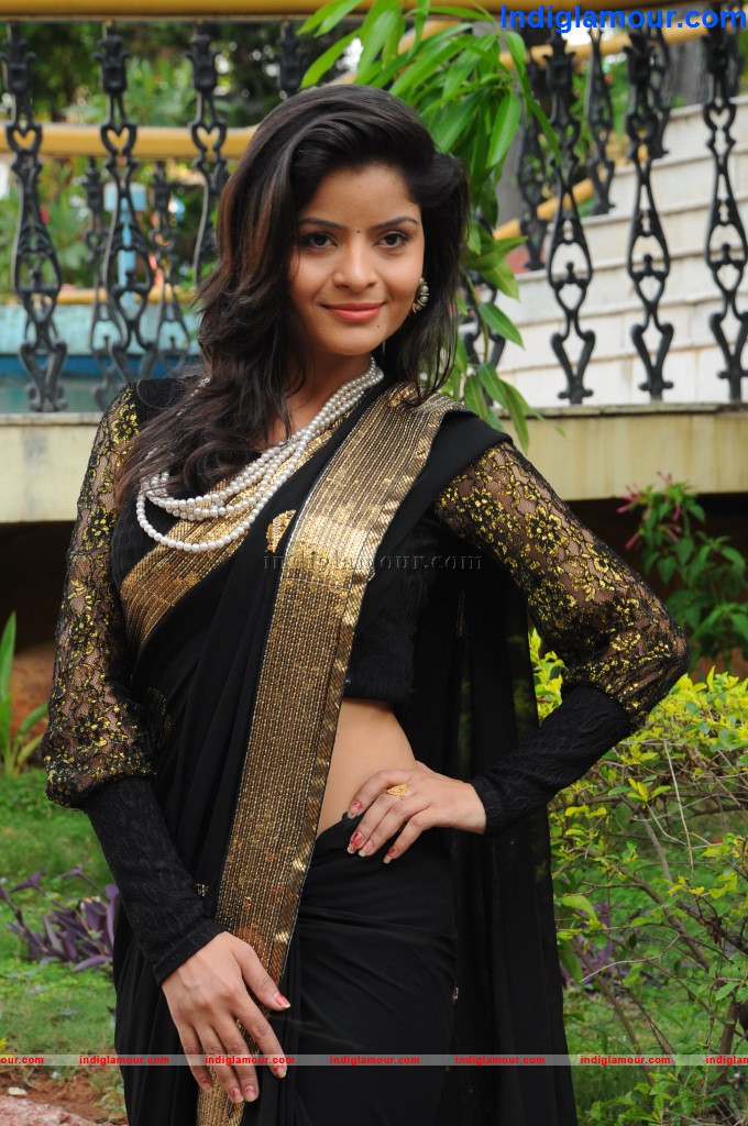 Gehana Actress hd photo