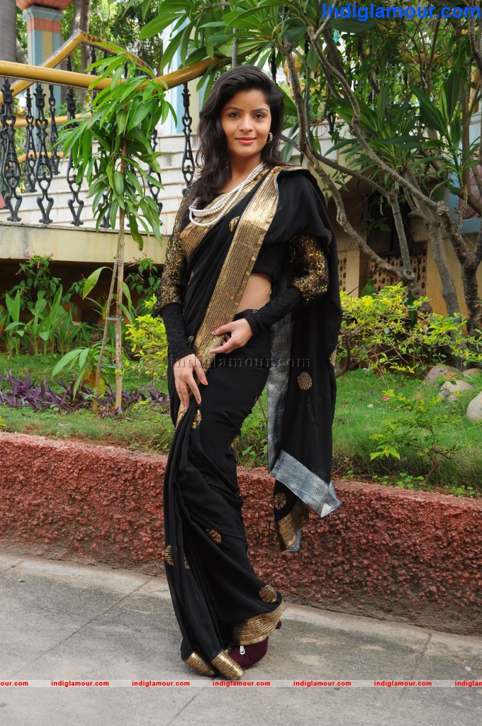 Gehana Actress hd photo