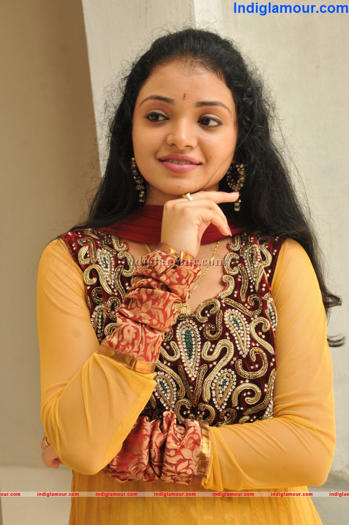 Supraja Actress hd photo