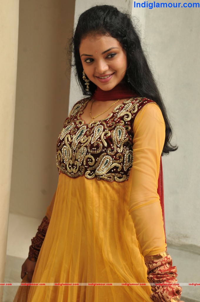 Supraja Actress hd photo