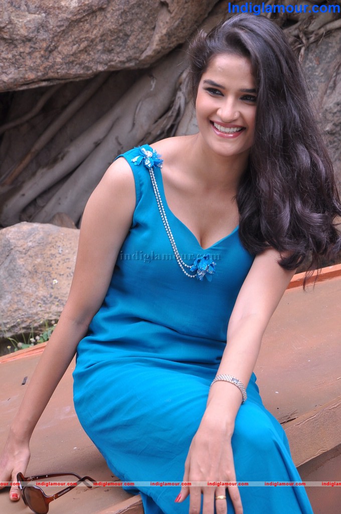 Sneha Thakur Actress hd photo