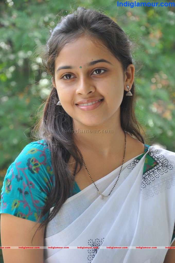 Sri Divya Actress hd photo