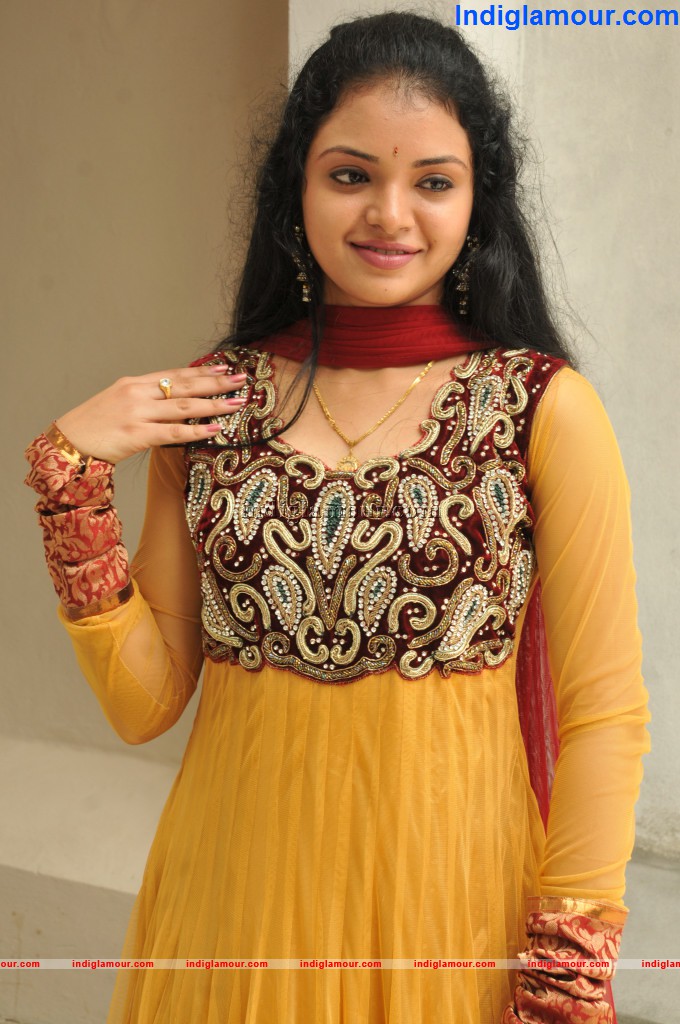 Supraja Actress hd photo