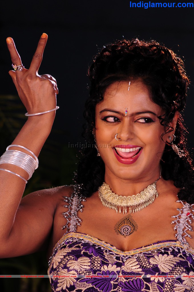 Vahini Actress hd photo