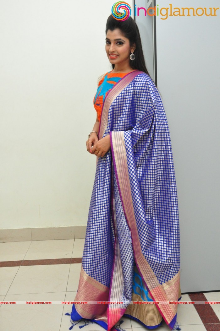 Syamala Actress hd photo