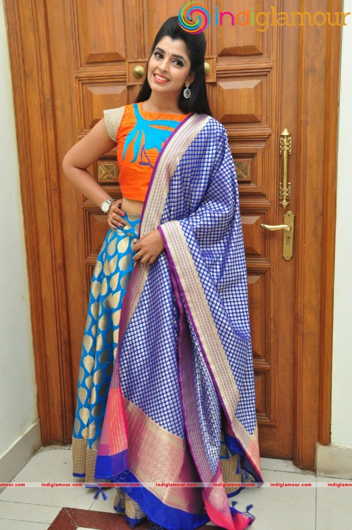 Syamala Actress hd photo