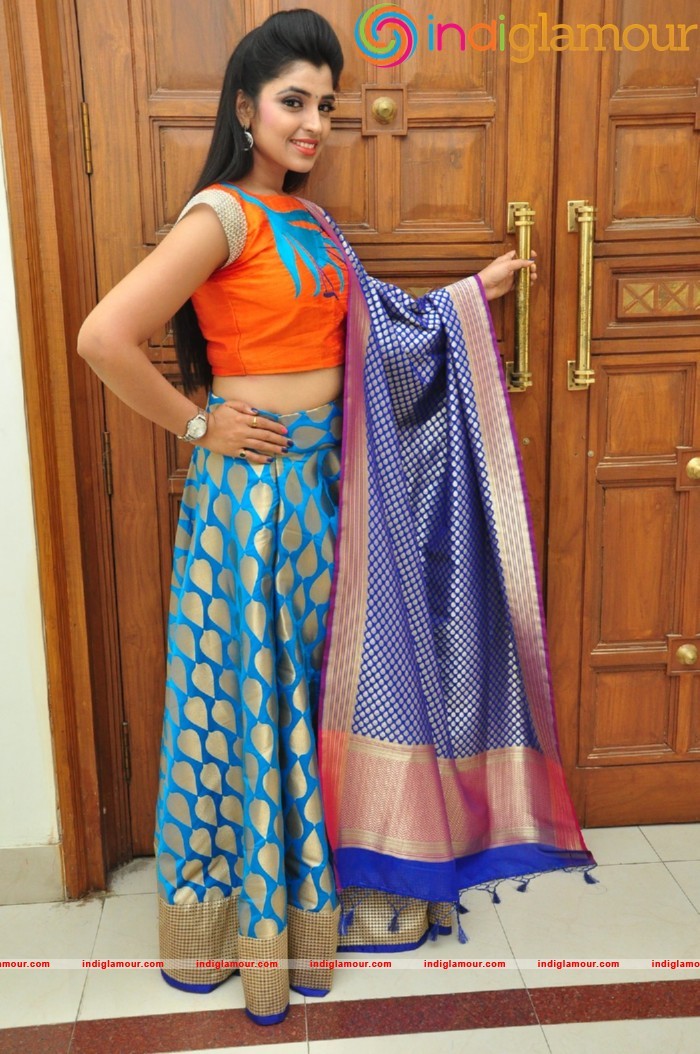 Syamala Actress hd photo